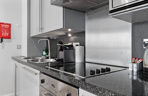 Tower Hill Apartment | GuestReady - City escape in Tower Hill