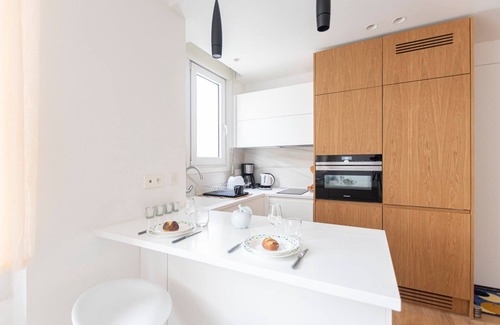 Champs-Elysees Apartment | GuestReady - Elegant Escape near Plaza Athénée