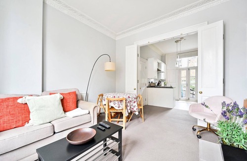 Parsons Green and Walham Apartment | GuestReady - Fulham's delight near Stamford Bridge