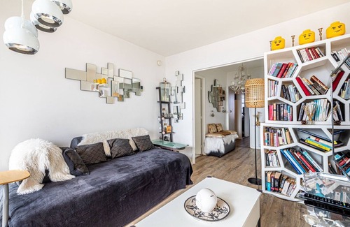 Asnieres-sur-Seine Apartment | GuestReady - Glimpse of dawn in Asnières-sur-Seine