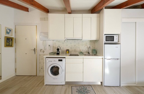 Trafalgar Apartment | GuestReady - Homely stay in Malasaña