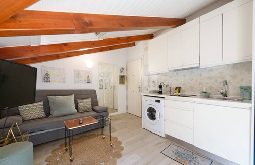 Trafalgar Apartment | GuestReady - Homely stay in Malasaña