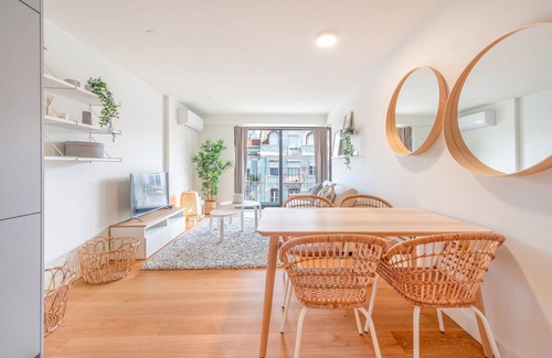 Sao Sebastiao da Pedreira Apartment | GuestReady - Honey in The Sun