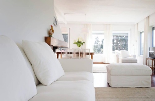 Furnas House | GuestReady - Lakefront Casa do Garajau