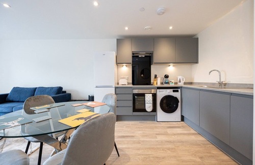 Vauxhall Apartment | GuestReady - Liverpool's best near World Museum