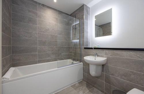 Vauxhall Apartment | GuestReady - Liverpool's best near World Museum