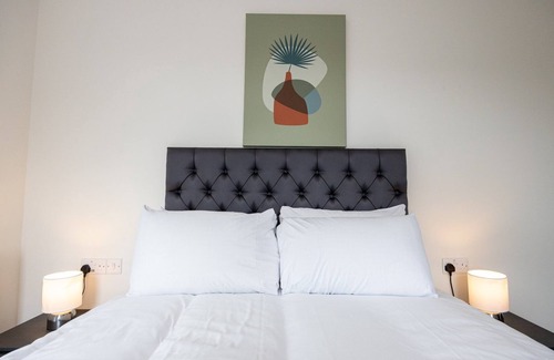 Vauxhall Apartment | GuestReady - Liverpool's best near World Museum