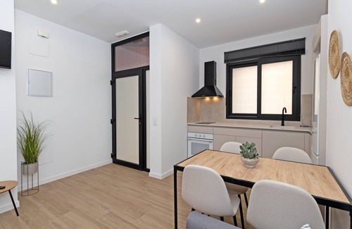 Algiros Apartment | GuestReady - Loft close to University area