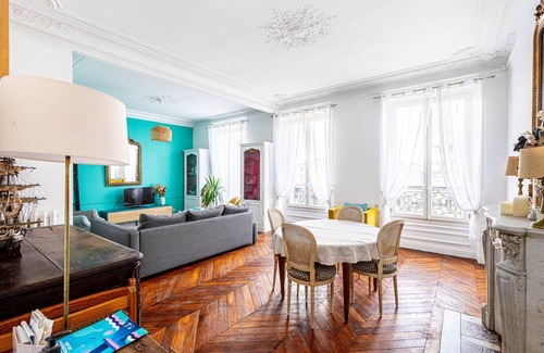 L'Europe Apartment | GuestReady- Modern Comfort near Parc Monceau for 6