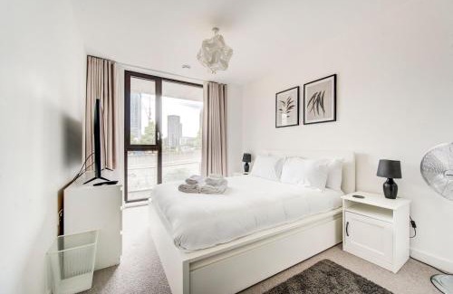 Stratford and New Town Apartment | GuestReady - Olympic Park City Living