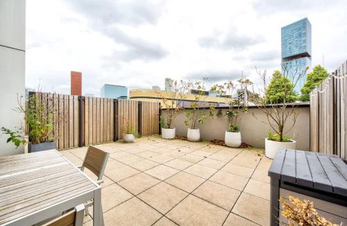 Stratford and New Town Apartment | GuestReady - Olympic Park City Living
