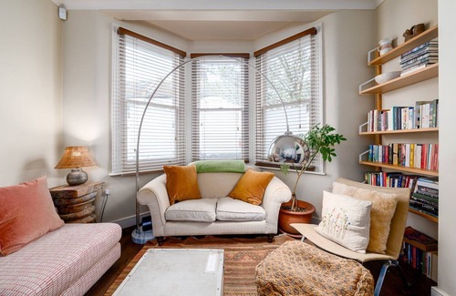 Kensal Green House | GuestReady - Quaint garden stay in London