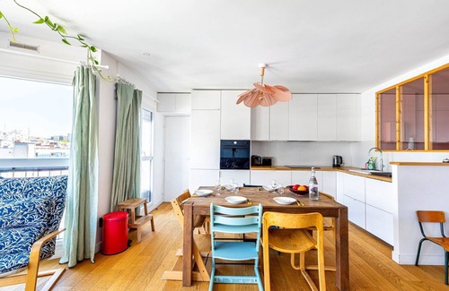 Combat Apartment | GuestReady - Slow living near the park