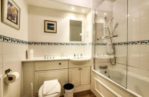 Leith Apartment | GuestReady - Stylish Apt w/Parking near Edinburgh