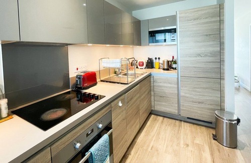 Canning Town Apartment | GuestReady - Sunny & Modern Apt in Canning Town