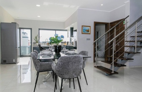 Relva House | GuestReady - Sunset House