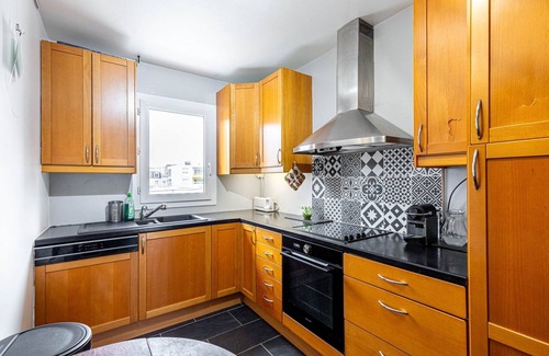 Bois-Colombes Apartment | GuestReady - Tranquil Getaway with Terrace for 5