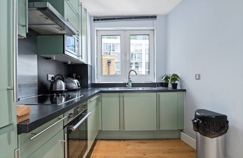 Tower Hill Apartment | GuestReady - Tower of London at your doorstep