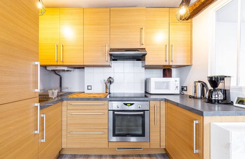 Paris City Center Apartment | GuestReady - Wooden essence near the Louvre