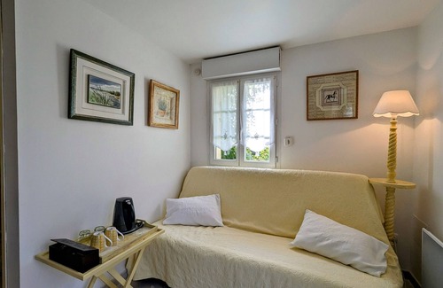 Azay-le-Ferron Bed & Breakfast | Guestroom Azay-le-Ferron, studio flat, 2 persons