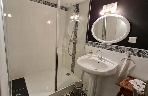 Raon-les-Leau Bed & Breakfast | Guestroom Raon-lès-Leau, 2 pièces, 4 personnes - FR-1-584-278