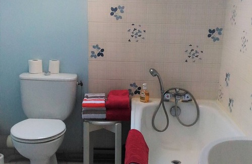 Gidy Bed & Breakfast | Guestroom with breakfast included in Gidy