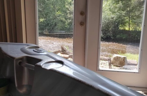 Hayesville Cabin | Guided fly-fishing retreat and Cabins on private waters in the Nantahala