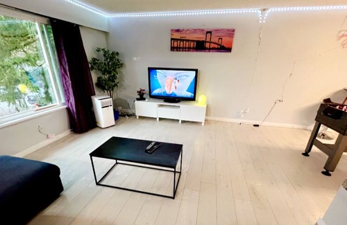 Fleetwood House | GUILDFORD⭐️FLEETWOOD⭐️FOOSBALL/POOL TABLE⭐️TV CABLE⭐️BBQ