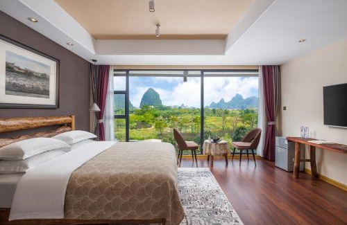 Xiufeng Hotel | Guilin Village Creek Inn-Fee pick up service over three nights