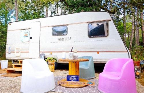 Grezet-Cavagnan Other | Guitard Caravan Club - Caravane romantique et insolite