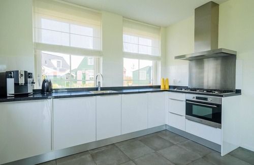 Uitdam House | Gulden Daalder 8 by Interhome