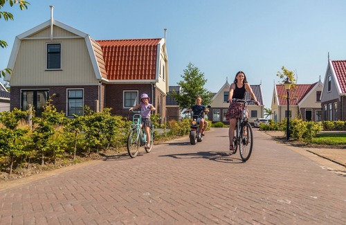 Uitdam House | Gulden Daalder 8 by Interhome