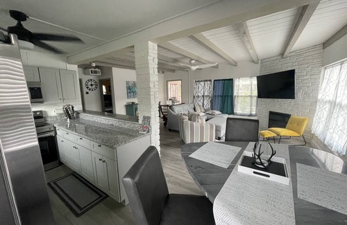 South Island House | Gulf access and surrounded by water