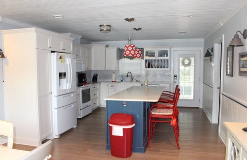 Gulfport House | Gulf Breeze Depot, private pool, walk to beach, 4 bathrooms! Fenced in yards