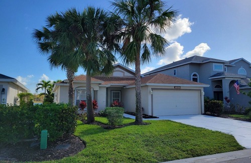 Stoneybrook House | Gulf coast home in a golf community!