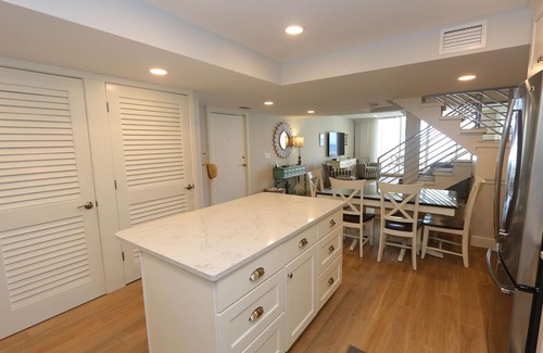 Longboat Key Condo | Gulf Coast Luxury – Large Beachfront Living: La Playa #203D Condo by RVA