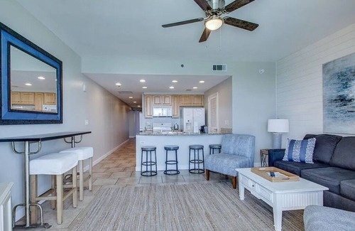 Miramar Beach Condo | Gulf Front 1 bedroom/2 bath/Full Size twin bunk beds @ Splash @ 10th floor