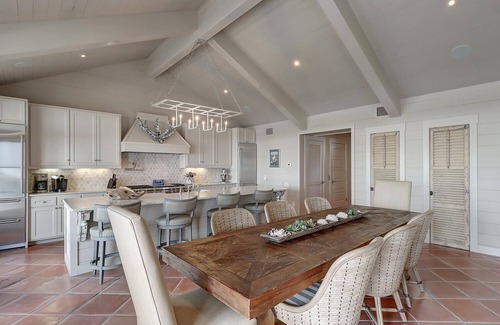 Cinnamon Shore House | Gulf-Front Home, Panoramic Views, Resort-Style Amenities in Cinnamon Shore
