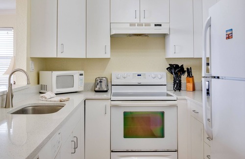 Indian Shores Villa | Gulf front one bedroom apartment villas.