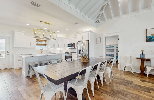 Dauphin Island House | Gulf-Front Oasis: Rooftop Heated Pool, Elevator & Dog-Friendly!