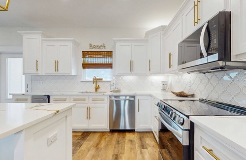 Dauphin Island House | Gulf-Front Oasis: Rooftop Heated Pool, Elevator & Dog-Friendly!
