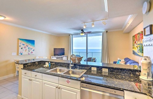 El Centro Beach Condo | Gulf-Front Retreat|Stunning Views|Walk 2 Pier Park