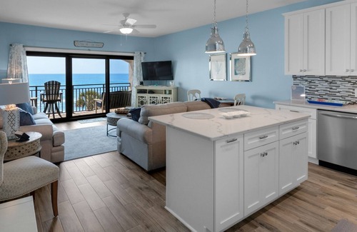 Seagrove Beach Condo | Gulf Front, Stunning Views & Near to Seaside + Free Attraction Tickets!