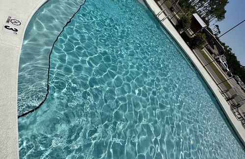 Oak RV Rental | Gulf Shores, AL RV Lot at Whispering Pines RV Resort West