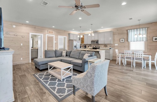 Gulf Shores Cottage | Gulf Shores | Outdoor Pool | Beach Access