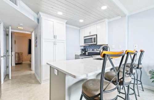 Gulf Shores Apartment | Gulf Shores Surf & Racquet Club 212A