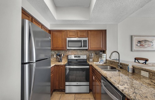 Miramar Beach Condo | Gulf View Condo at Majestic Sun | Steps to Private Beach + Pools!