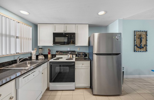 Belle Vista Condo | Gulf View Getaway | Near It All