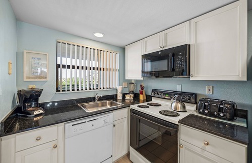 Belle Vista Condo | Gulf View Getaway | Near It All