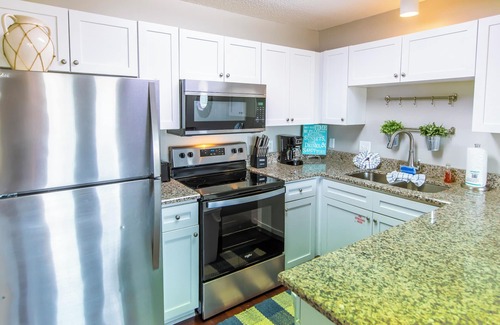 Gulf Place Condo | Gulf View! Pool, Tennis Court, Beach Access